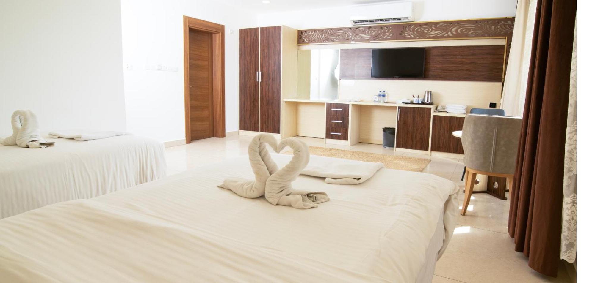 Diamond Star Hotel فندق النجمة الماسية Seeb Exterior photo