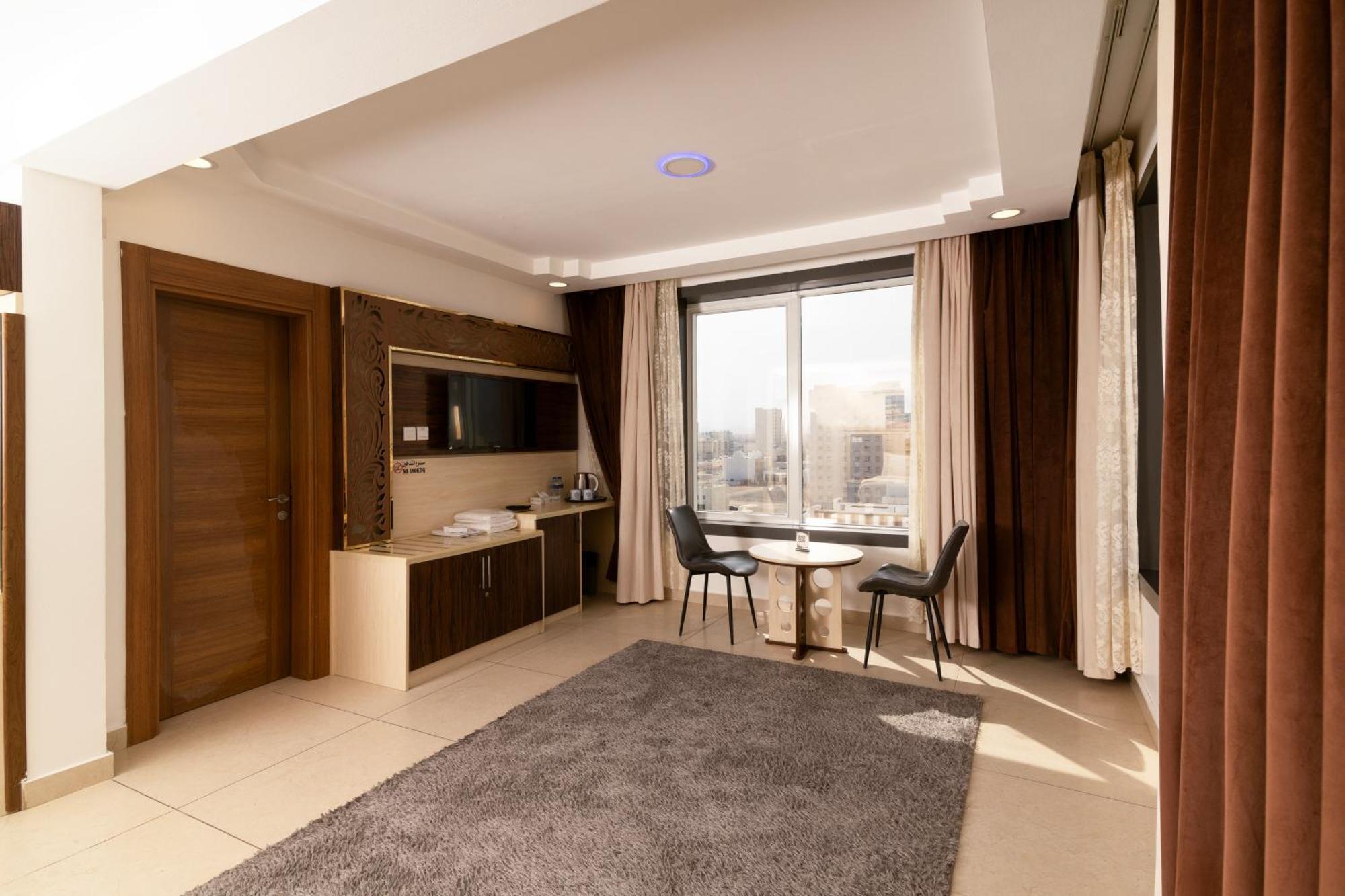 Diamond Star Hotel فندق النجمة الماسية Seeb Exterior photo