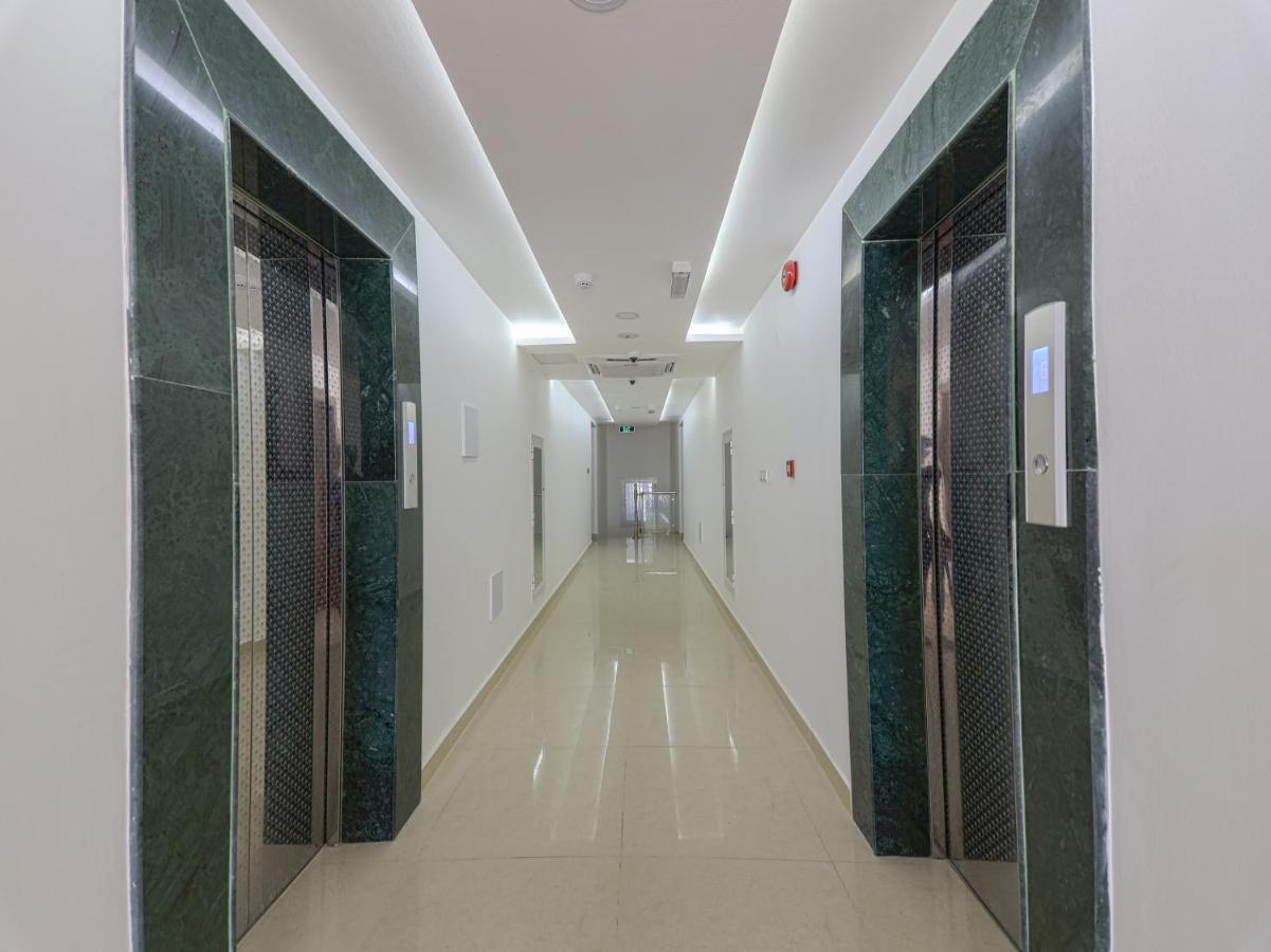 Diamond Star Hotel فندق النجمة الماسية Seeb Exterior photo